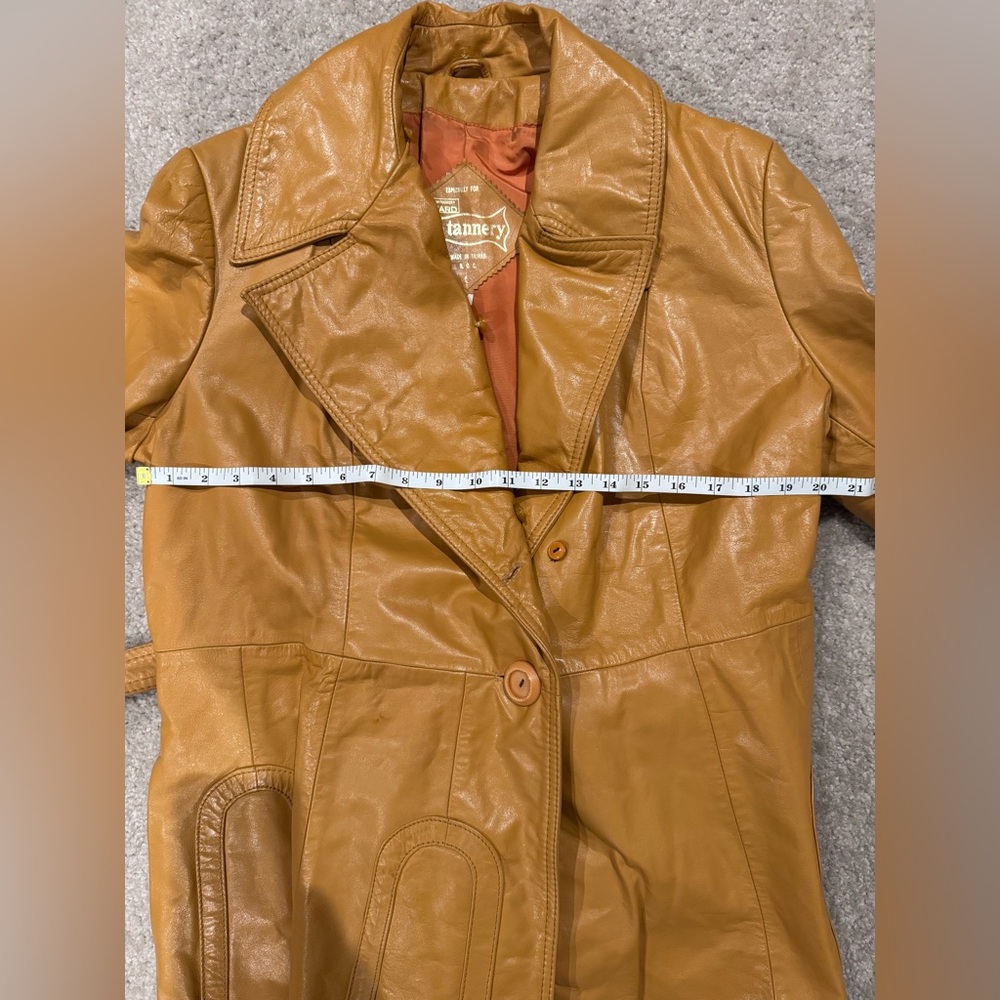 yellow leather trench coat - Picture 11 of 11
